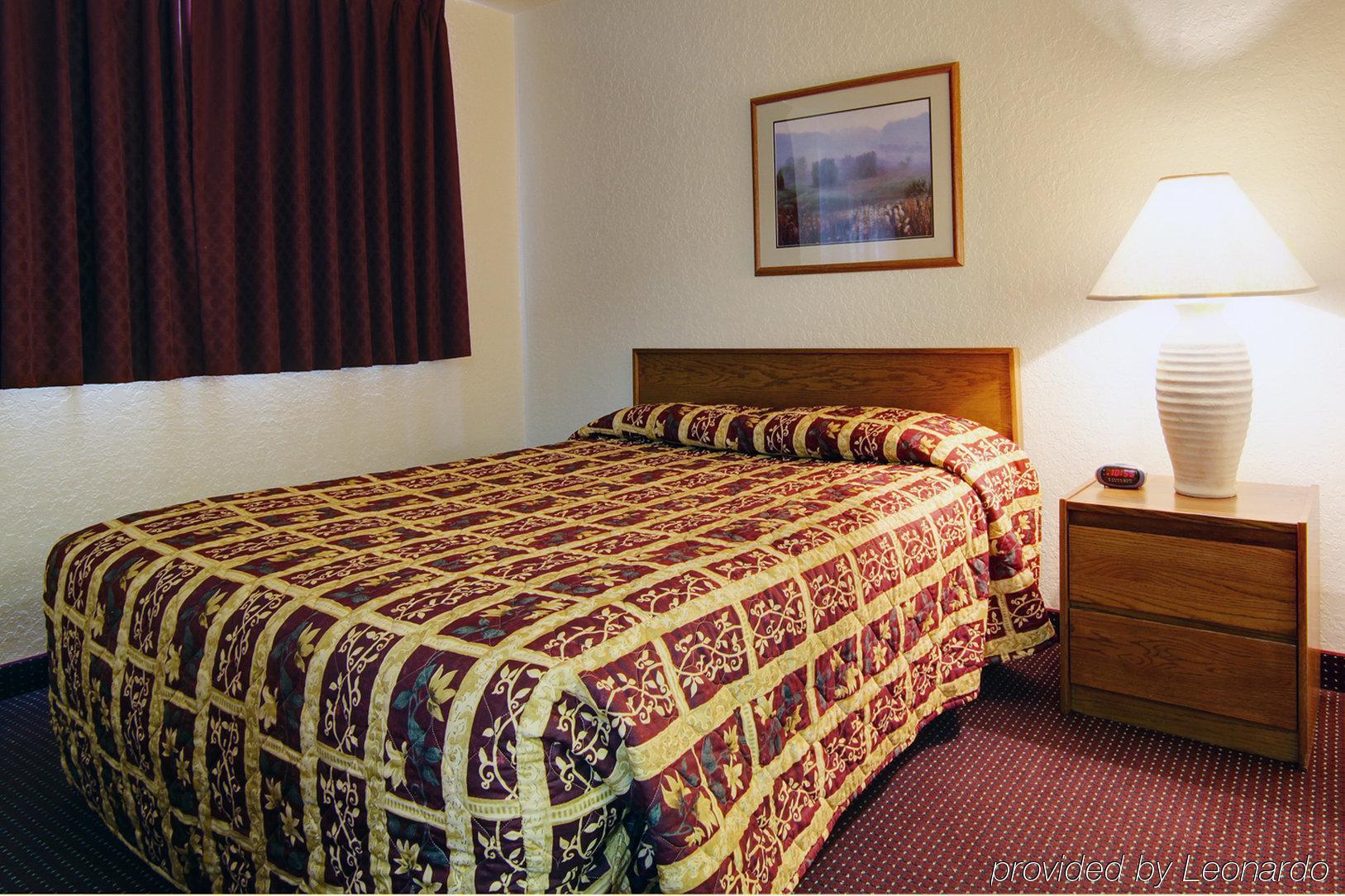 Amerihome Inn & Suites Houston Airport North 客房 照片