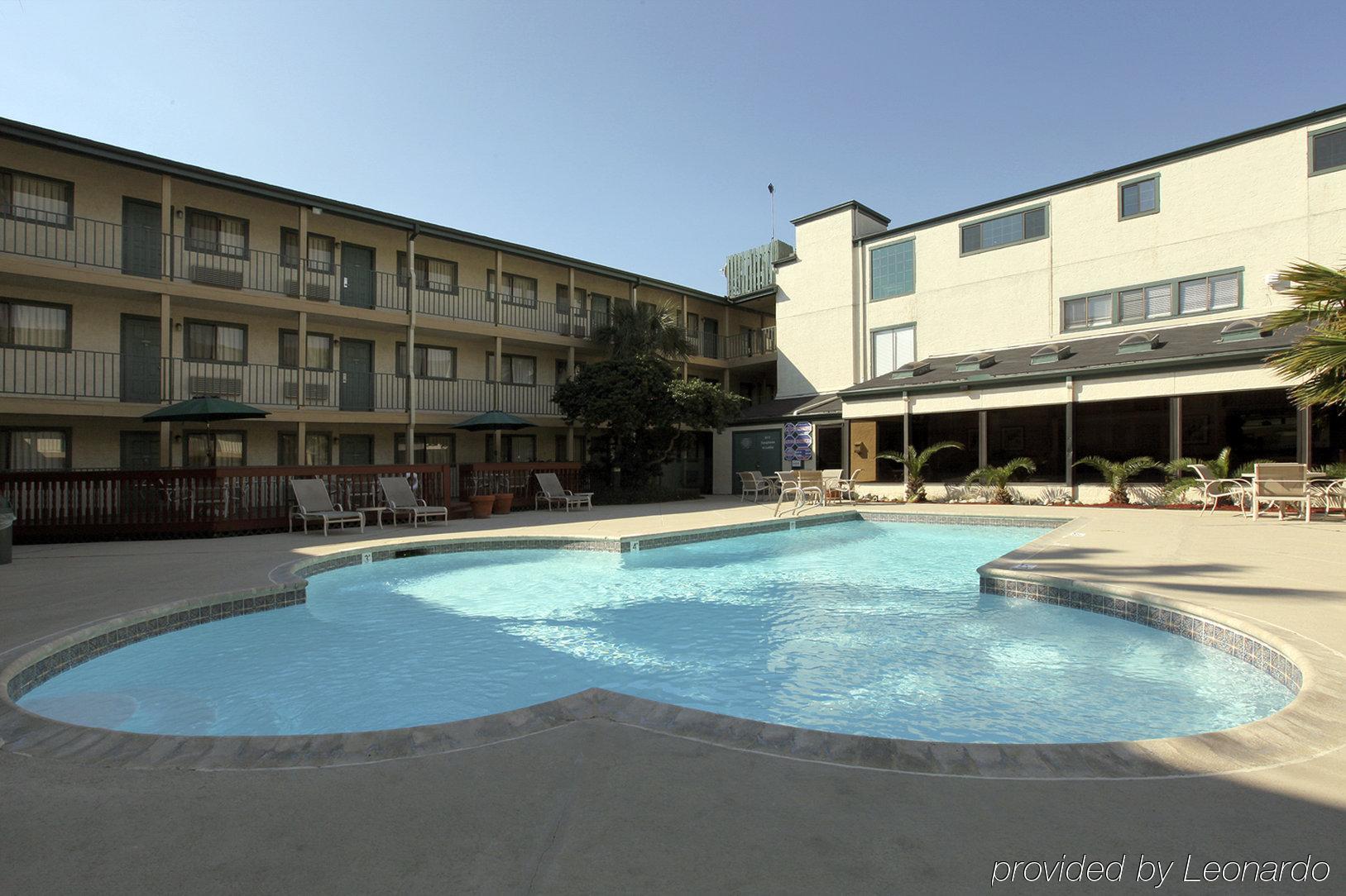 Amerihome Inn & Suites Houston Airport North 外观 照片